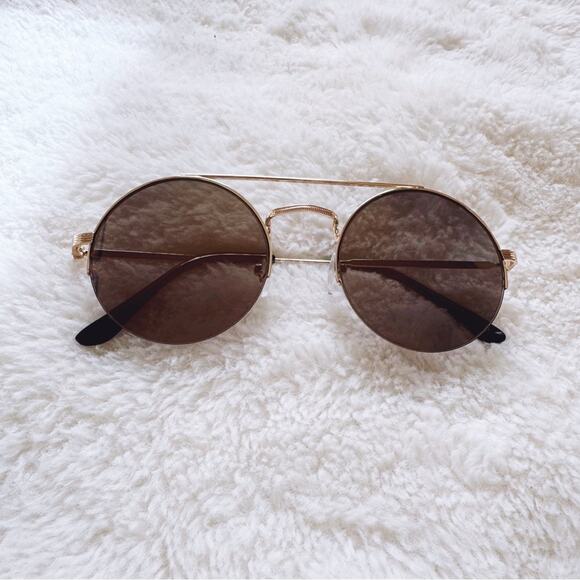 Carly Mirrored Gold Chic Round Sunglasses - Picture 1 of 11